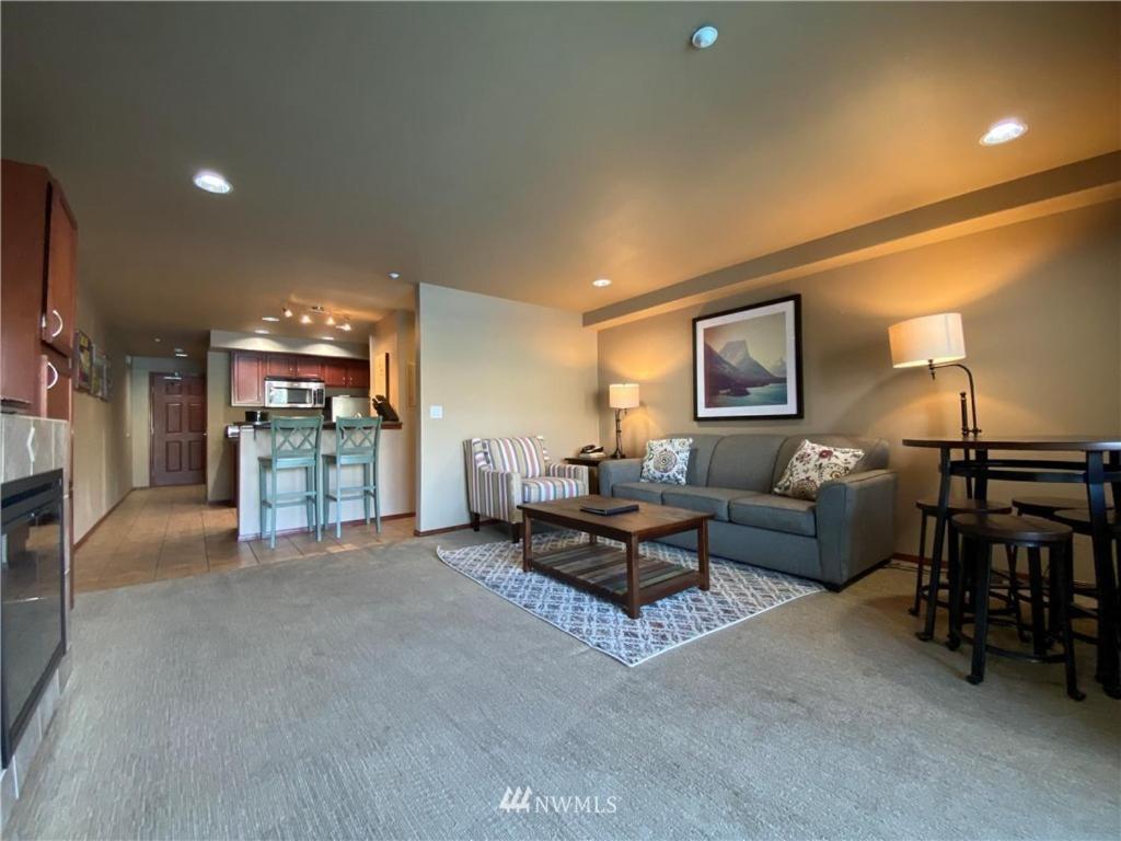 Grandview Lake Chelan- Waterfront View, Pool, Hot Tub, Golf, 1 Min To Downtown Buitenkant foto